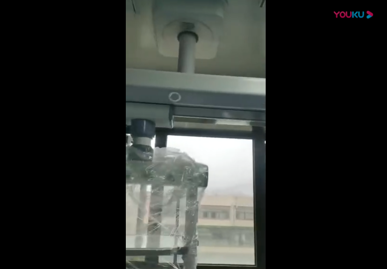 康威医疗器械医用吊桥安装现场